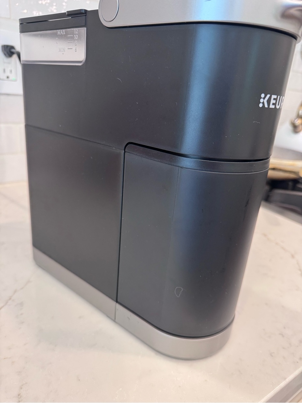 Keurig mini plus Single-Serve Coffee Maker in Black and Silver. - Picture 4 of 5
